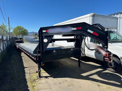 2021 Load Trail 40' Gooseneck Tri/A Flatbed