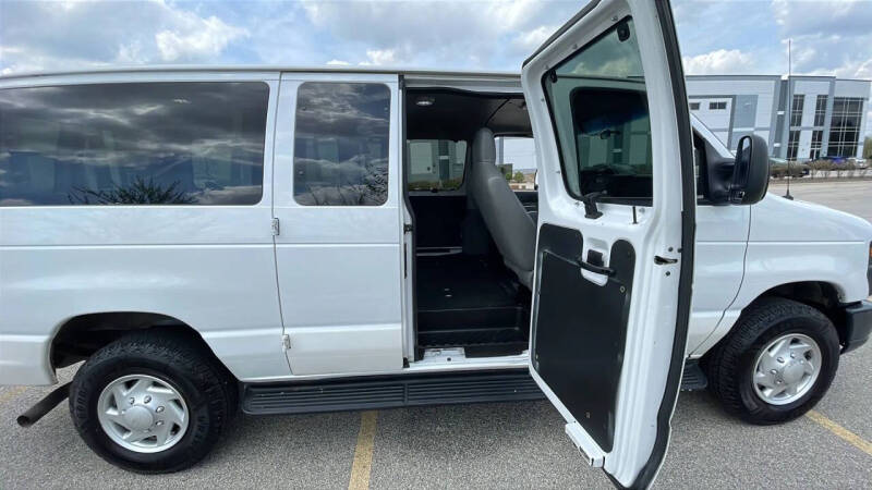 2013 Ford E-Series E-350 SD