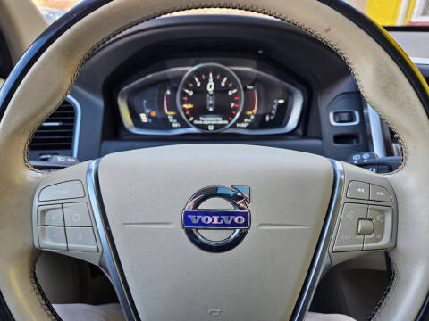 2016 Volvo XC60 T5 Drive-E Premier