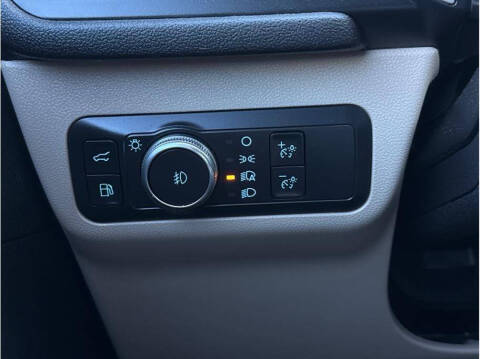 2022 Ford Escape Hybrid SEL