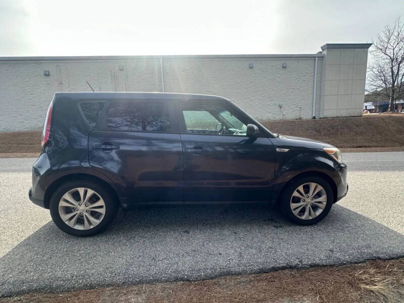 2016 Kia Soul +