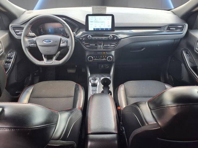 2025 Ford Escape ST-Line Select