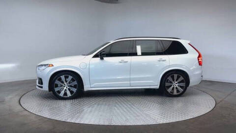 2022 Volvo XC90 Recharge T8 R-Design
