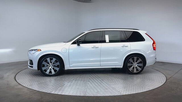 2022 Volvo XC90 Recharge T8 R-Design
