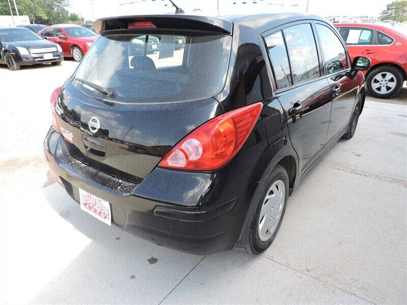 2009 Nissan Versa 1.8 S