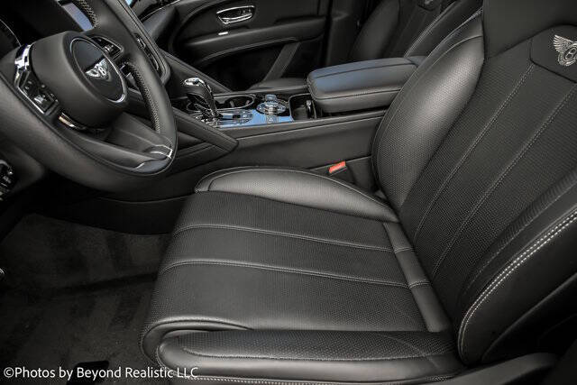 2024 Bentley Bentayga Hybrid