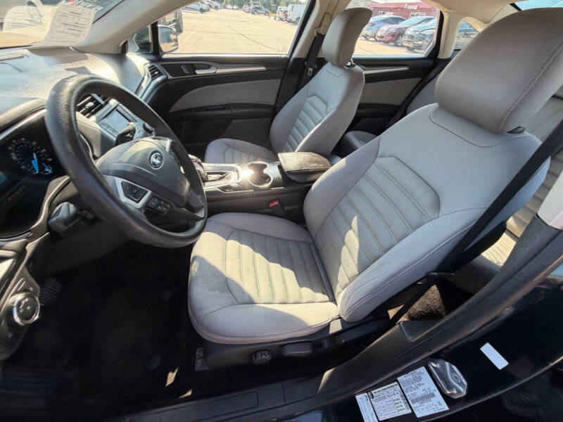2014 Ford Fusion S