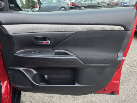 2018 Mitsubishi Outlander SE