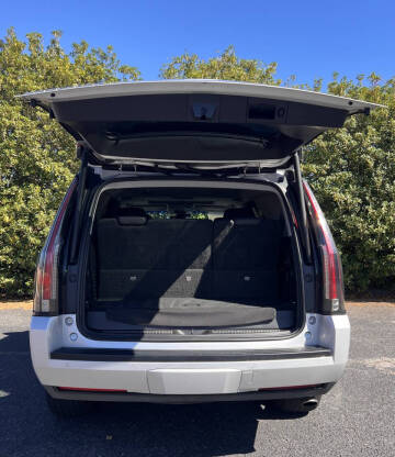 2019 Cadillac Escalade Luxury