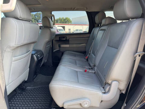 2013 Toyota Sequoia SR5