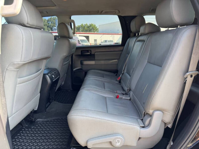 2013 Toyota Sequoia SR5