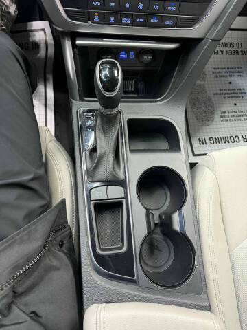 2017 Hyundai Sonata Hybrid SE