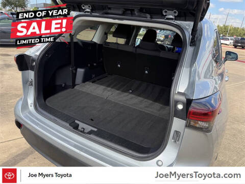 2025 Toyota Highlander LE