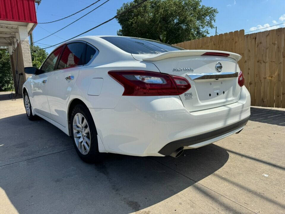 2018 Nissan Altima for sale at Falasteen Motors in La Place, LA