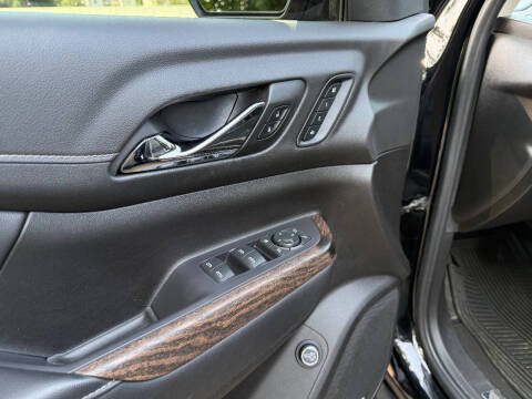 2022 GMC Acadia Denali