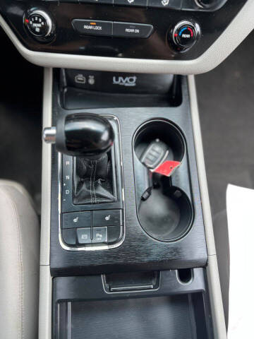 2016 Kia Sedona LX