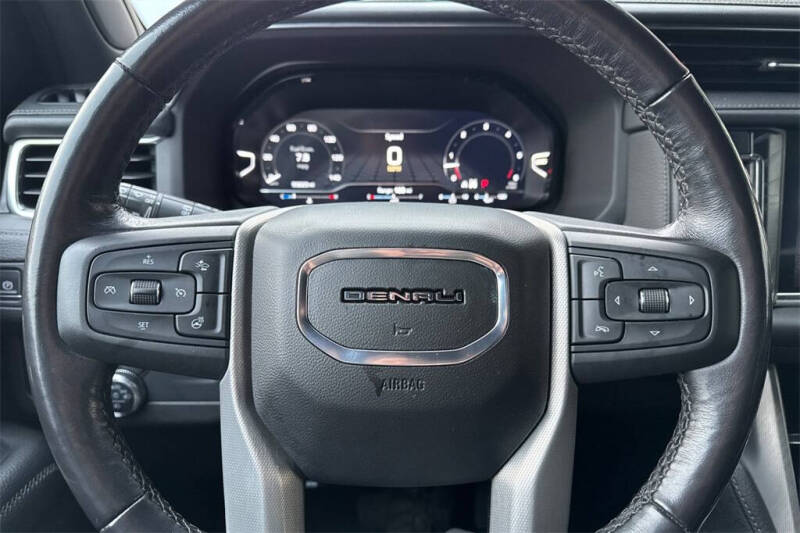 2022 GMC Yukon XL Denali