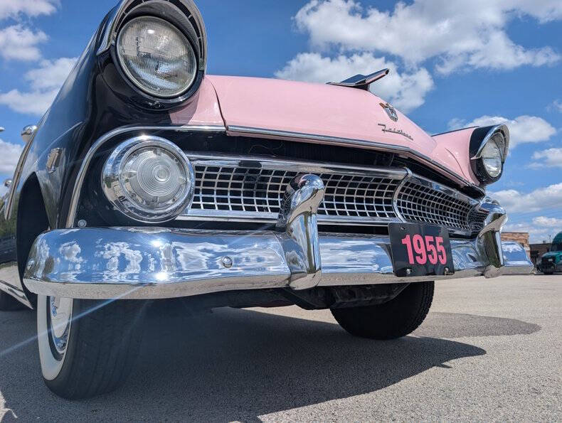 1955 Ford Sunliner