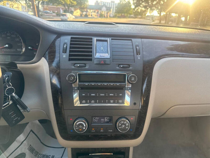 2008 Cadillac DTS Luxury I