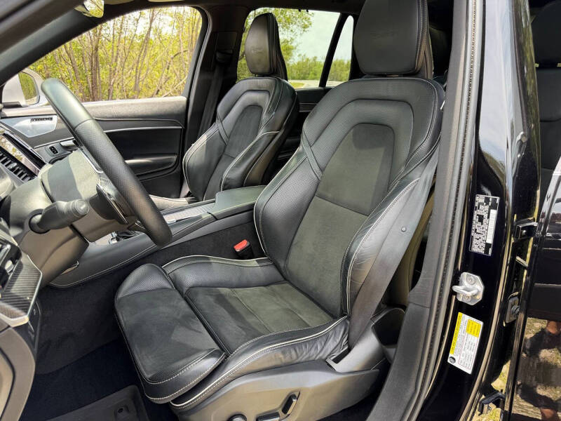 2019 Volvo XC90 T6 R-Design