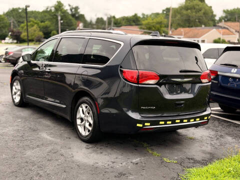 2019 Chrysler Pacifica Touring L Plus