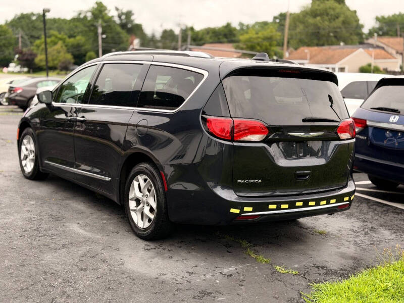2019 Chrysler Pacifica Touring L Plus