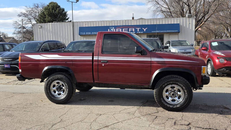 1992 Nissan Truck's photo