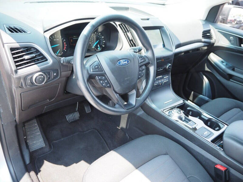 2020 Ford Edge SE
