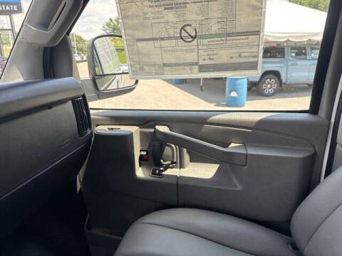 2025 Chevrolet Express 2500