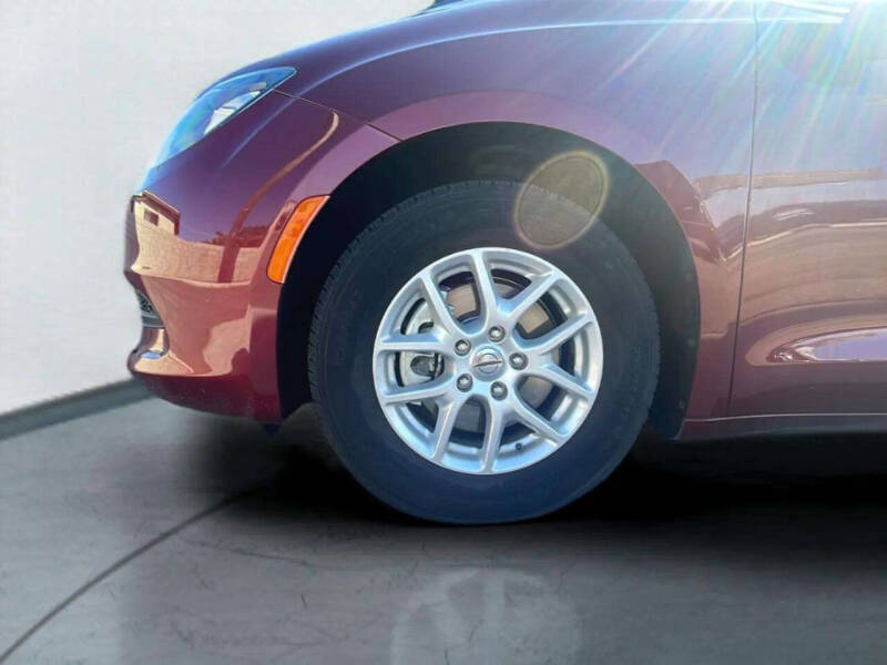 2021 Chrysler Voyager LX