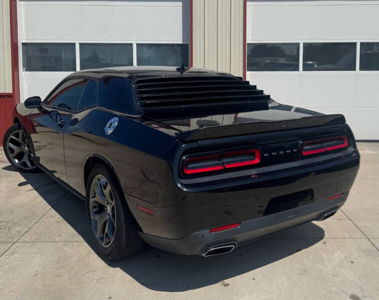 2015 Dodge Challenger SXT Plus