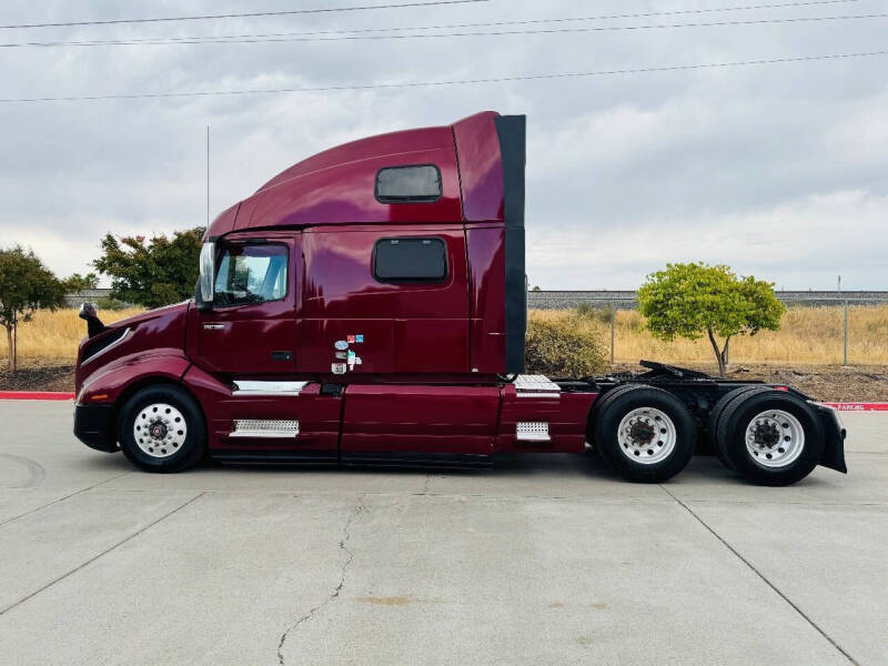 2020 Volvo VNL