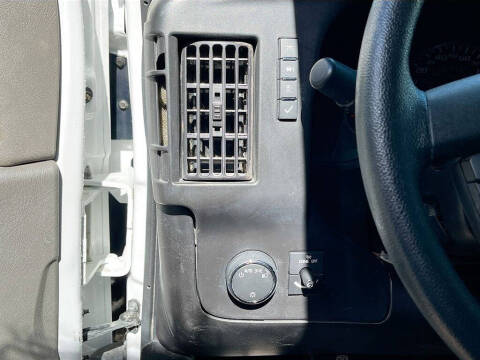 2024 Chevrolet Express 2500