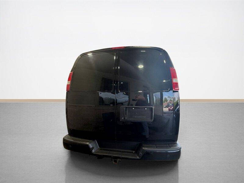 2017 Chevrolet Express 2500