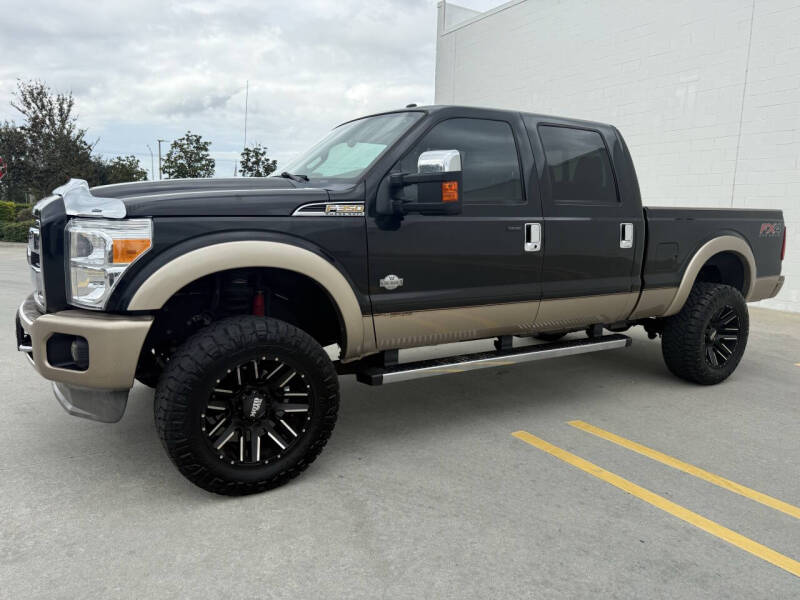 2012 Ford F-350 Super Duty Lariat's photo