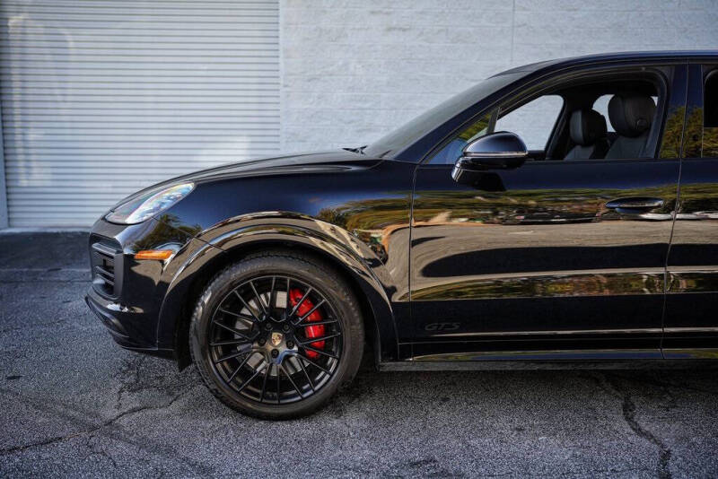2022 Porsche Cayenne GTS