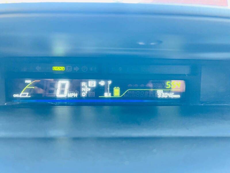 2013 Toyota Prius v Five