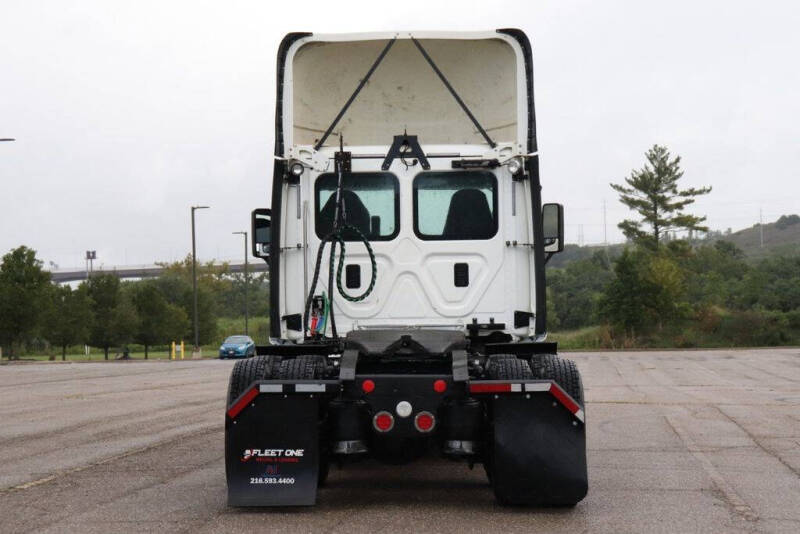 2014 Freightliner Cascadia