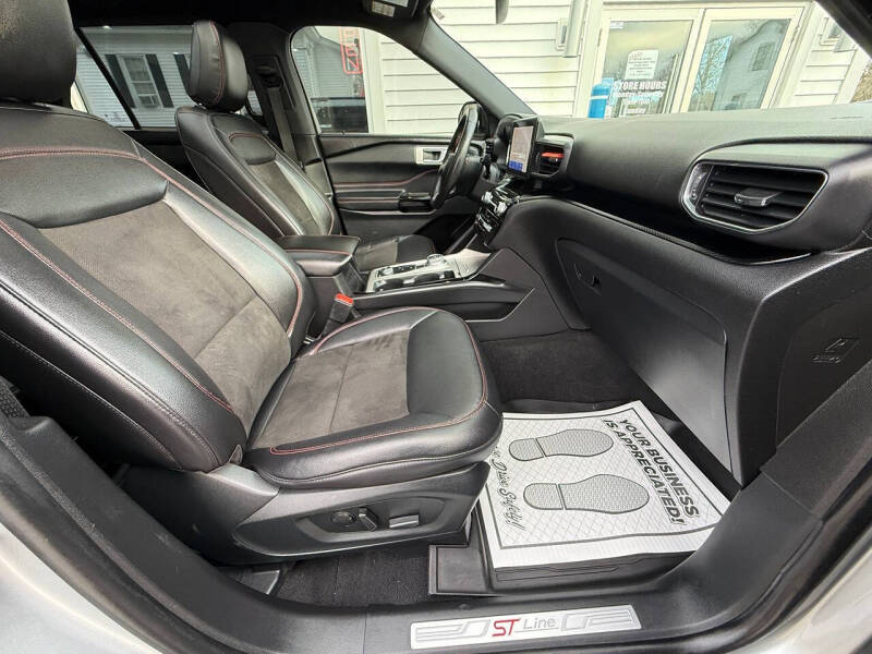 2023 Ford Explorer ST-Line