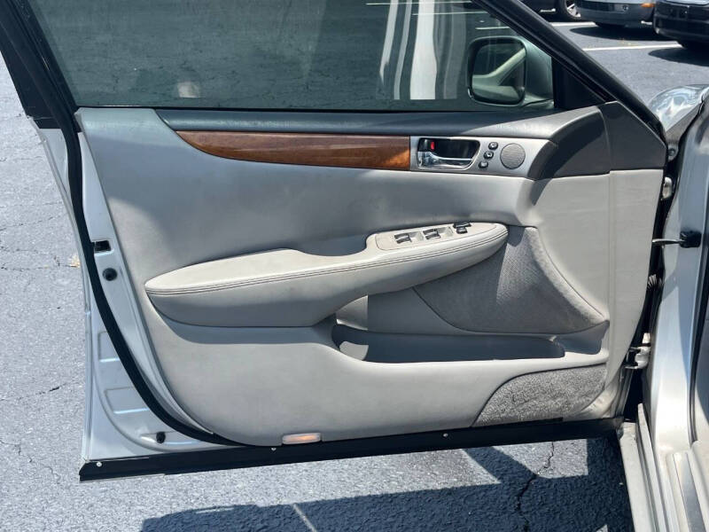 2005 Lexus ES 330
