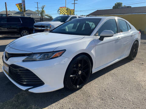 2018 Toyota Camry for sale at JR'S AUTO SALES in Pacoima CA