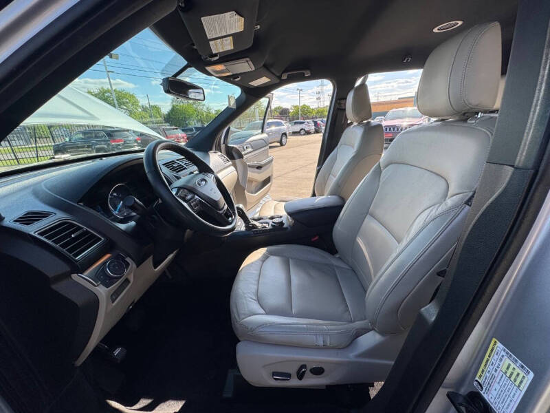 2017 Ford Explorer Platinum