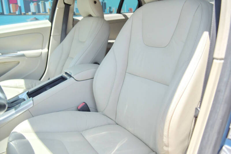 2014 Volvo S60 T5 Premier