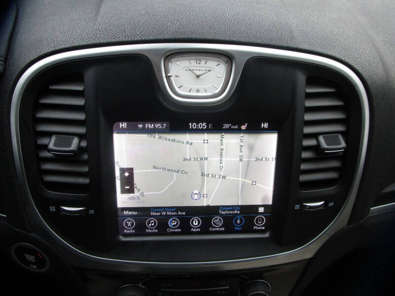 2017 Chrysler 300 Limited