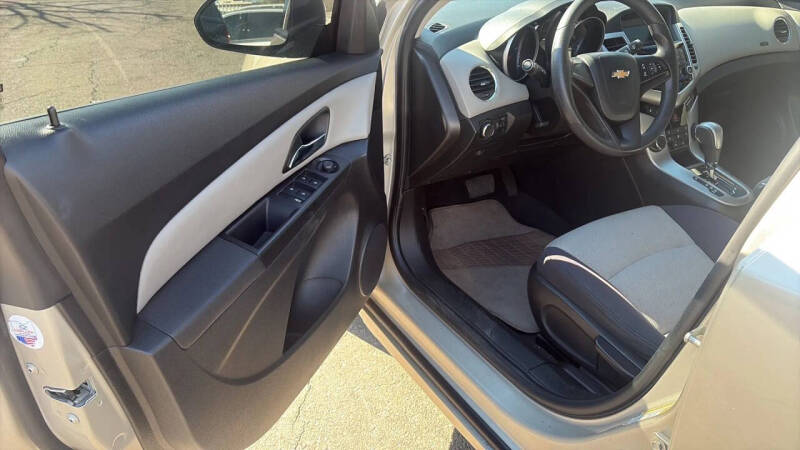 2014 Chevrolet Cruze LS Auto