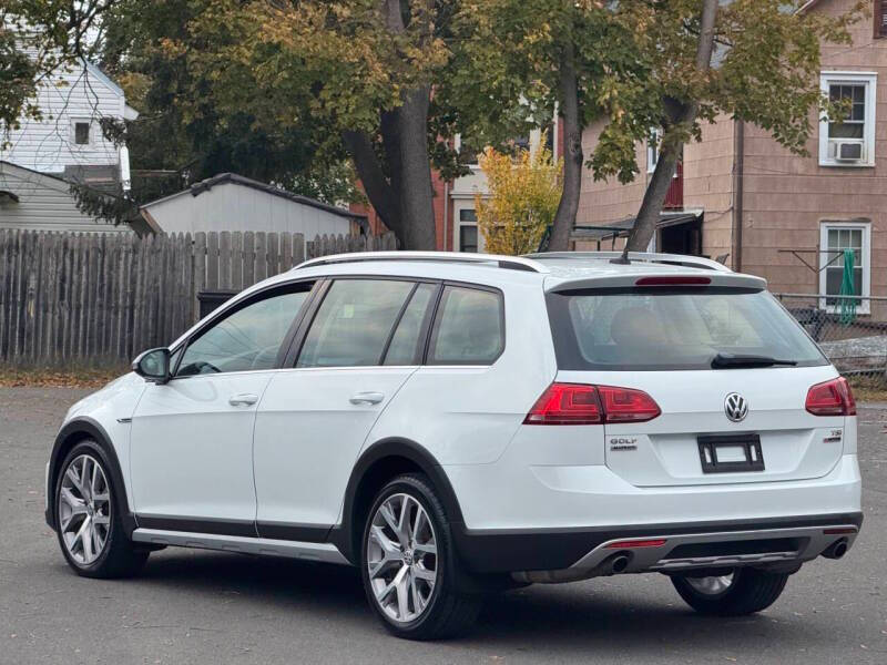 2017 Volkswagen Golf Alltrack TSI S 4Motion
