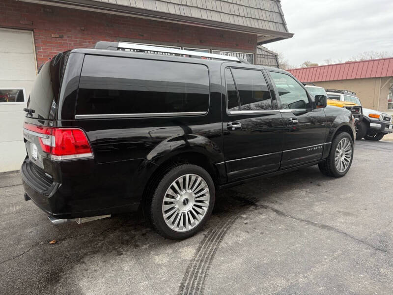 2017 Lincoln Navigator Select photo 6