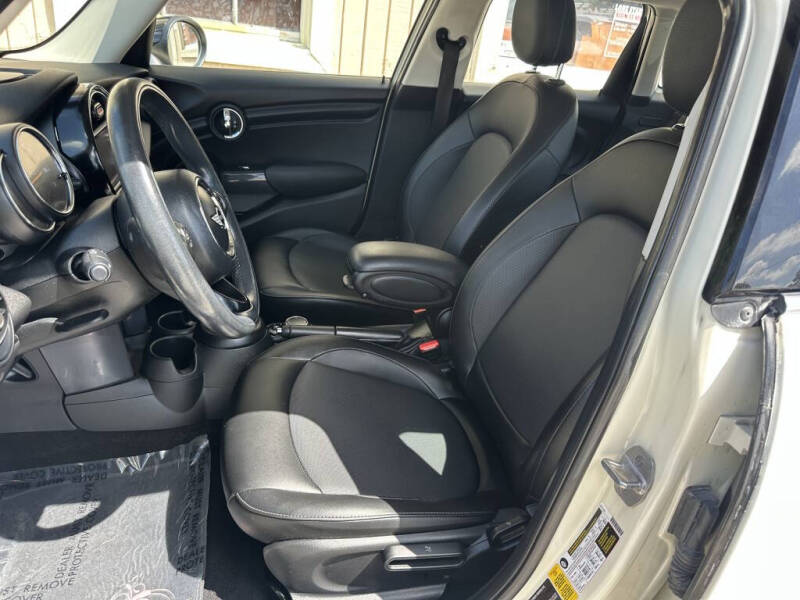 2017 MINI Hardtop 4 Door Cooper