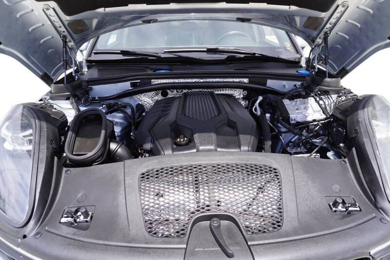 2023 Porsche Macan