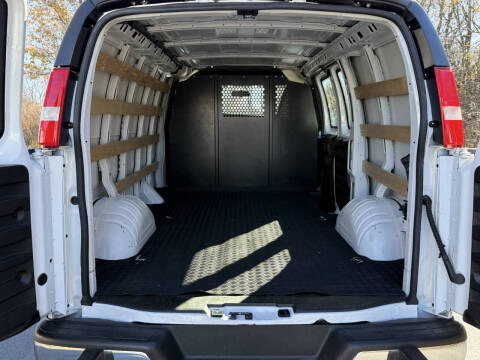 2024 GMC Savana 2500